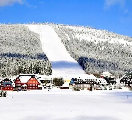 Horska Rychnovska Bouda U Skiarealu *
