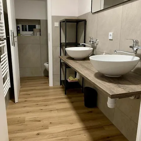 Horska Rychnovska Bouda U Skiarealu * Horna Mała Upa