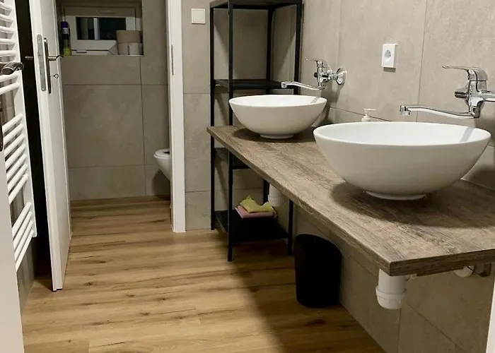 Horska Rychnovska Bouda U Skiarealu * Horni Mala Upa